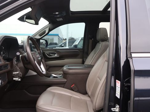 Used 2021 GMC Yukon SLT image 11