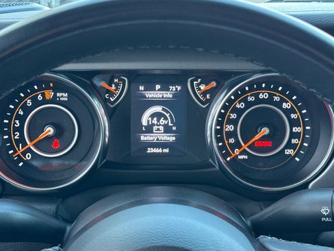 Used 2022 Jeep Gladiator Willys image 23