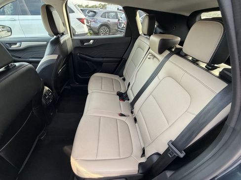 Used 2022 Ford Escape SEL FWD image 17