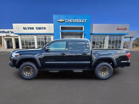 Used 2023 Toyota Tacoma 4x4 Double Cab w/ Trail Edition image 8