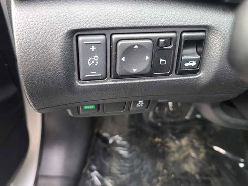 Used 2019 Nissan Sentra S image 13