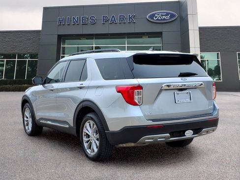 Used 2023 Ford Explorer XLT w/ Equipment Group 202A AWD/4WD image 5