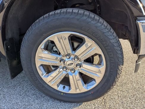 Used 2020 Ford F150 Lariat w/ Equipment Group 502A Luxury AWD/4WD image 12
