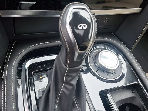 Certified 2024 INFINITI QX80 Premium Select w/ All-Season Package image 17