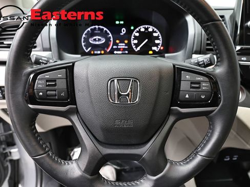 Used 2025 Honda Odyssey EX-L image 10