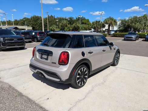 Used 2022 MINI Cooper S w/ Premium Package image 4