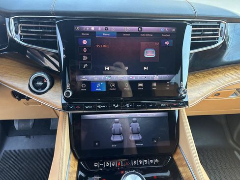 Used 2025 Jeep Grand Wagoneer L Series III w/ Rear Seat Video Group 1 AWD/4WD image 22