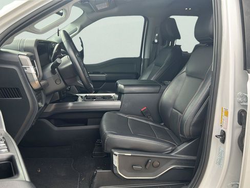Used 2024 Ford F250 Lariat w/ Lariat Ultimate Package AWD/4WD image 7