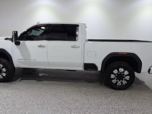 Used 2024 GMC Sierra 2500 Denali w/ Technology Package AWD/4WD image 5