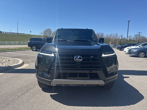 Used 2024 Lexus GX 550 image 11