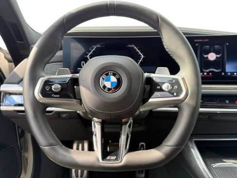 Used 2023 BMW 740i w/ Parking Assistance Package RWD image 11