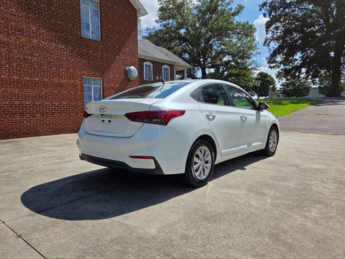 Used 2021 Hyundai Accent SE FWD image 5
