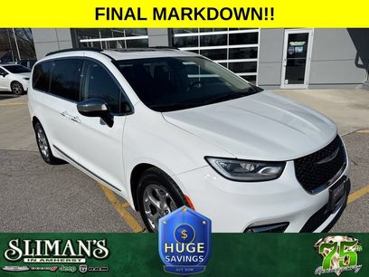 Used 2023 Chrysler Pacifica Limited