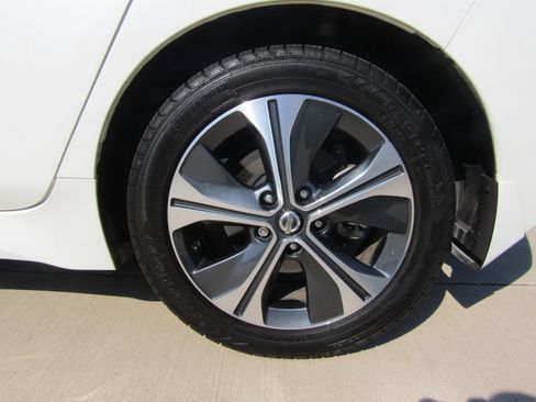 Used 2019 Nissan Leaf SL w/ SL Technology Package image 37