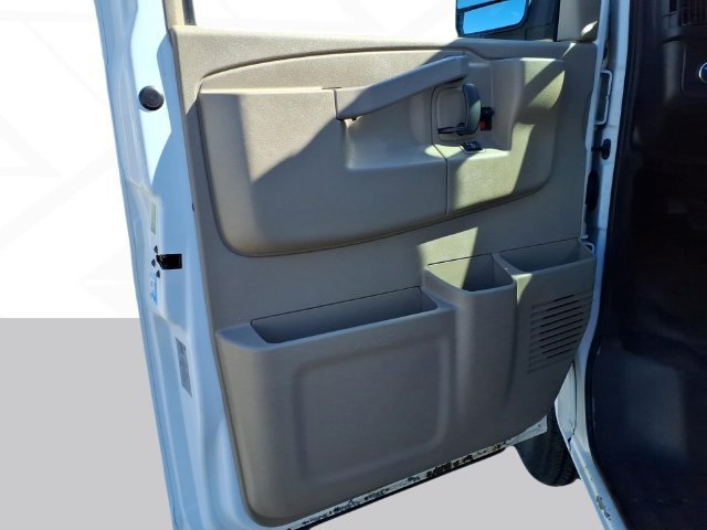 Used 2019 Chevrolet Express 2500 w/ Driver Convenience Package RWD image 12