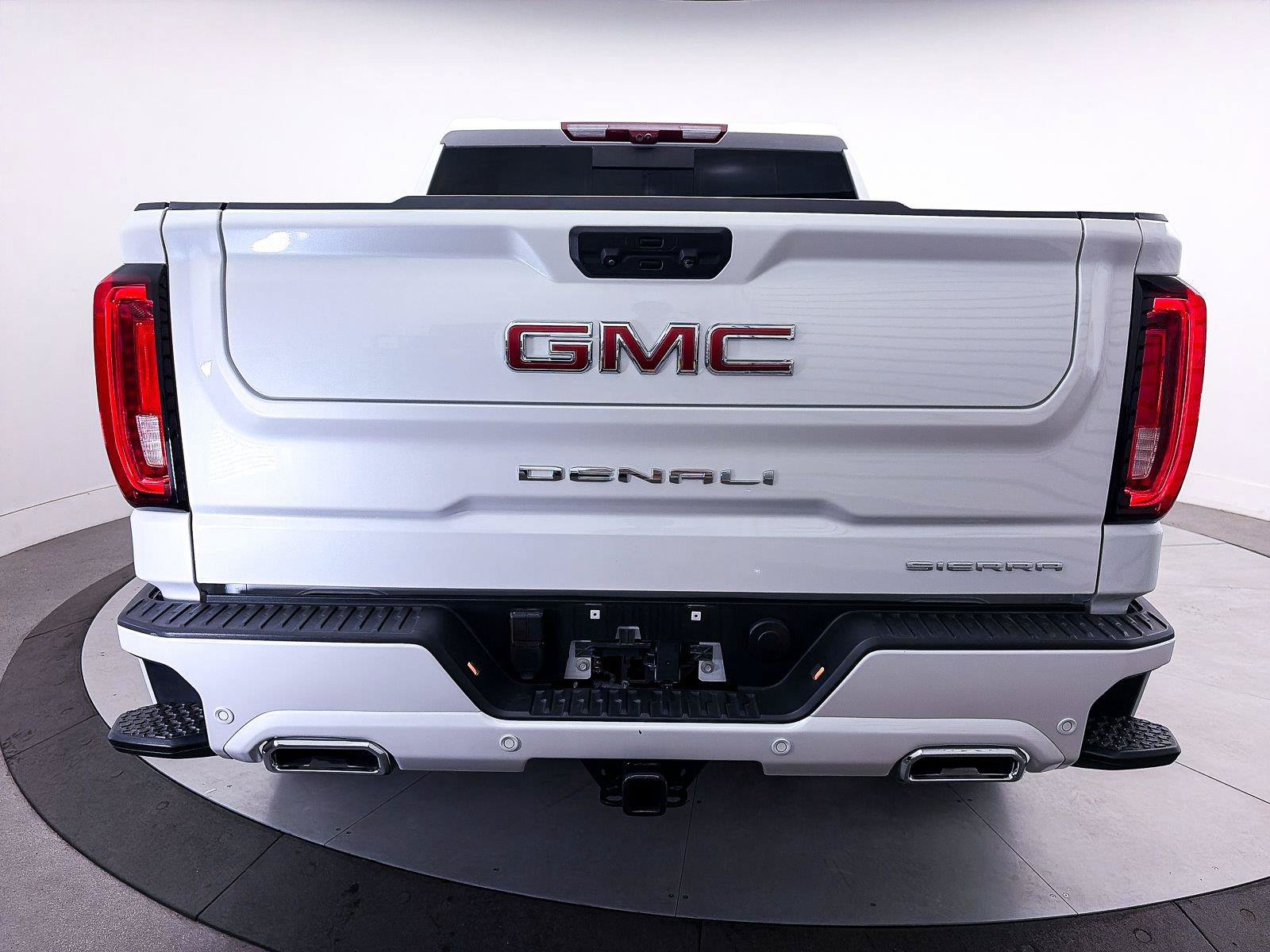 Used 2025 GMC Sierra 1500 Denali AWD/4WD image 20