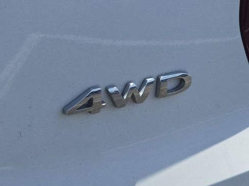 Certified 2019 Ford Explorer XLT w/ Equipment Group 202A AWD/4WD image 5