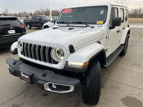 Used 2025 Jeep Wrangler Sahara w/ Safety Group image 3