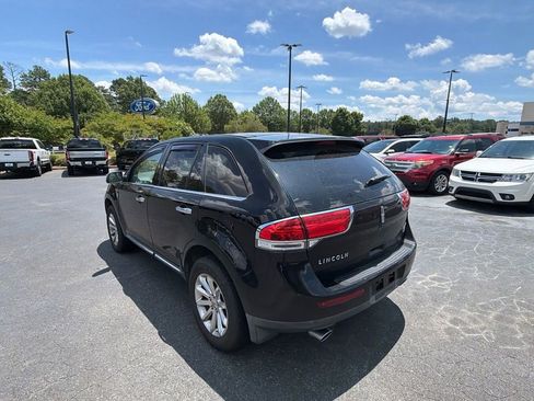 Used 2012 Lincoln MKX AWD image 12