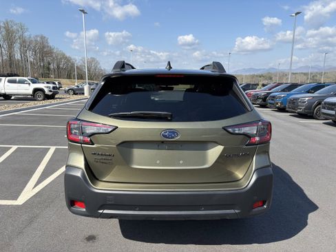 Used 2025 Subaru Outback Onyx Edition image 10