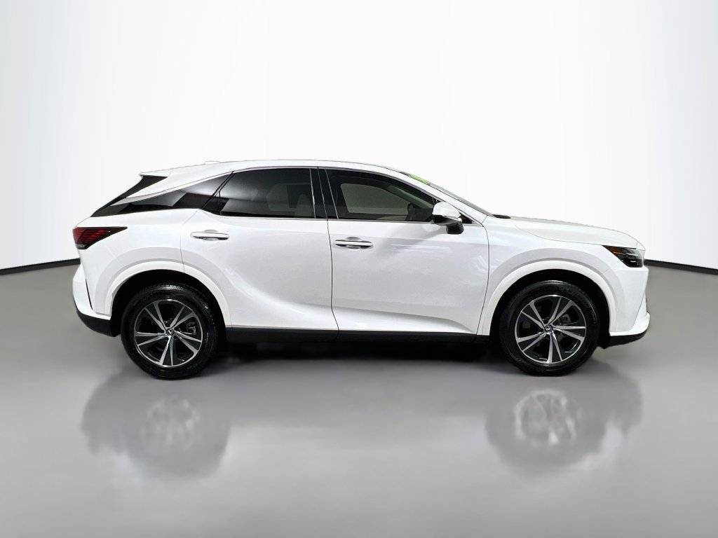 Used 2024 Lexus RX 350 FWD w/ Technology Package image 2