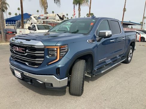 Used 2024 GMC Sierra 1500 SLT w/ SLT Premium Plus Package AWD/4WD image 3