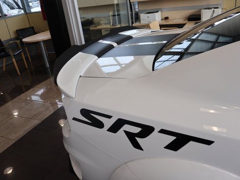 Used 2022 Dodge Charger SRT Hellcat w/ Alcantara Interior Package image 11