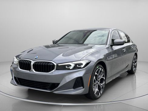 Used 2026 BMW 330i Sedan w/ Premium Package image 2