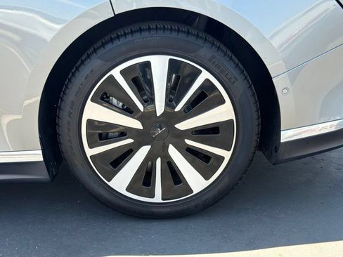 Used 2024 Lucid Air Touring AWD/4WD image 18