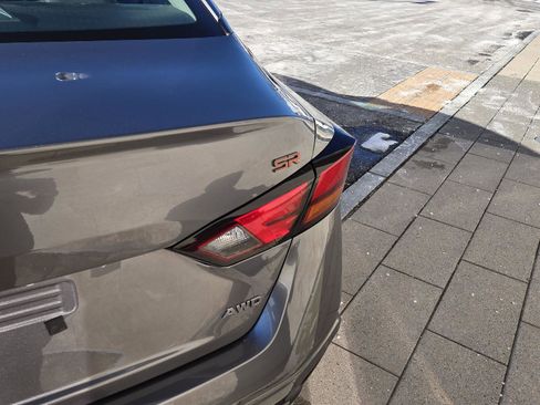 Used 2024 Nissan Altima 2.5 SR w/ SR Premium Package image 12