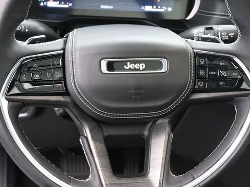 Used 2024 Jeep Grand Cherokee Overland w/ Trailer Tow Package AWD/4WD image 8
