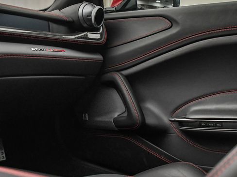 Used 2018 Ferrari GTC4Lusso image 47