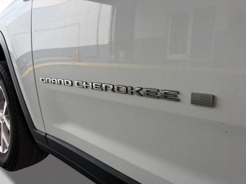 Used 2022 Jeep Grand Cherokee L Limited AWD/4WD image 31