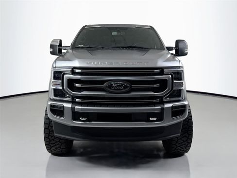 Used 2022 Ford F350 Platinum w/ FX4 Off-Road Package AWD/4WD image 11