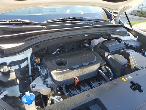 Used 2020 Hyundai Santa Fe Limited image 6