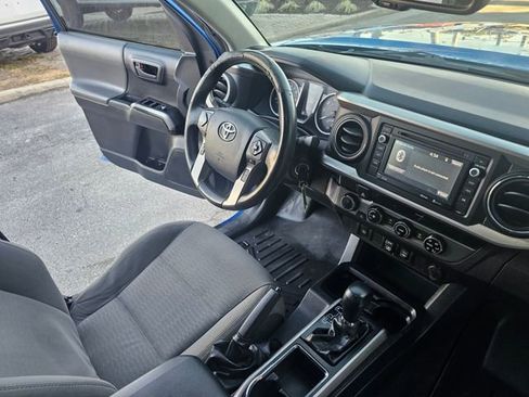 Used 2018 Toyota Tacoma SR5 image 20