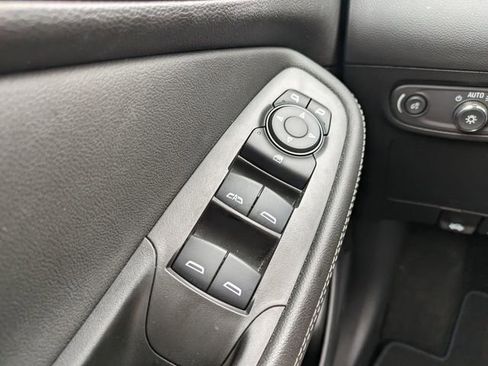 Used 2023 Buick Encore GX Select w/ Sport Touring Package FWD image 21