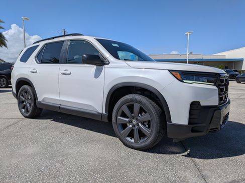 New 2026 Honda Pilot Sport image 2