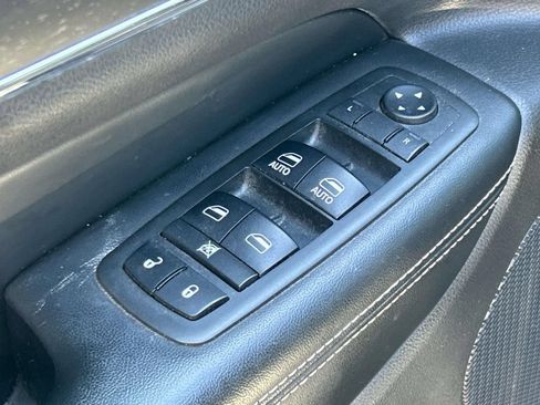 Used 2017 Jeep Grand Cherokee Limited AWD/4WD image 27