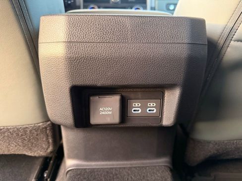 Used 2025 Toyota Tacoma Trailhunter image 22