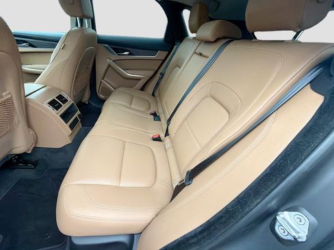 Used 2022 Jaguar F-PACE S AWD/4WD image 21