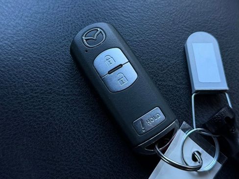 Used 2017 MAZDA CX-5 Touring image 25