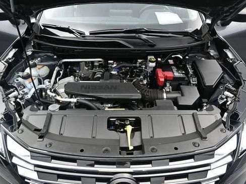 Used 2026 Nissan Rogue S FWD image 17
