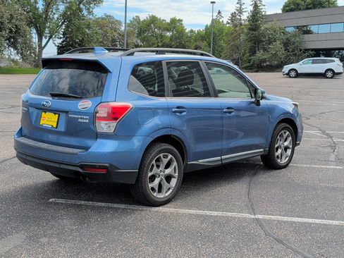 Used 2017 Subaru Forester 2.5i Touring AWD/4WD image 4