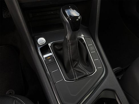 Used 2023 Volkswagen Tiguan SE image 20