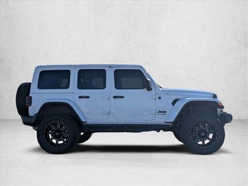 Used 2021 Jeep Wrangler Unlimited Sahara image 4