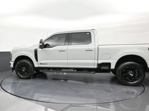 Used 2025 Ford F250 Lariat w/ Lariat Ultimate Package AWD/4WD image 2