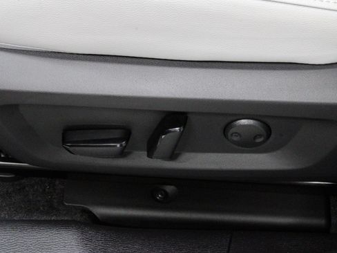 New 2025 Mitsubishi Outlander AWD image 18