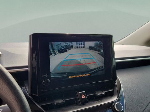 Used 2023 Toyota Corolla LE FWD image 11