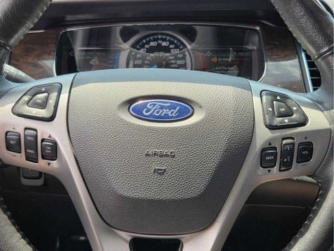 Used 2018 Ford Taurus Limited FWD image 31